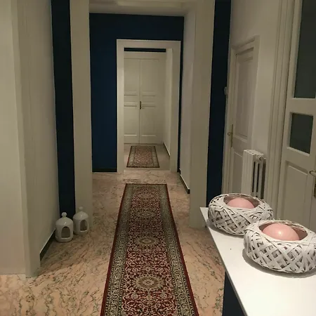 Bed & Breakfast Opera 3*