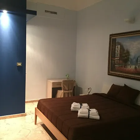 Opera Bed & Breakfast 3*