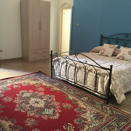 Opera Bed & Breakfast Trani