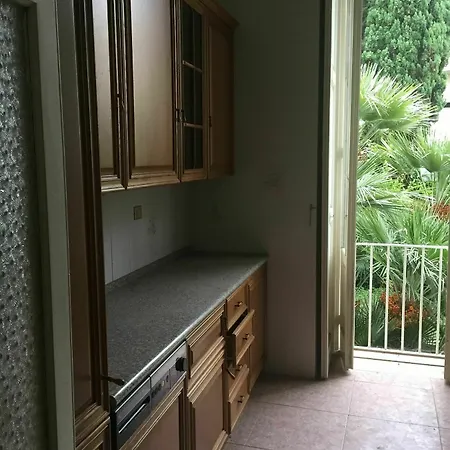 Opera Bed & Breakfast